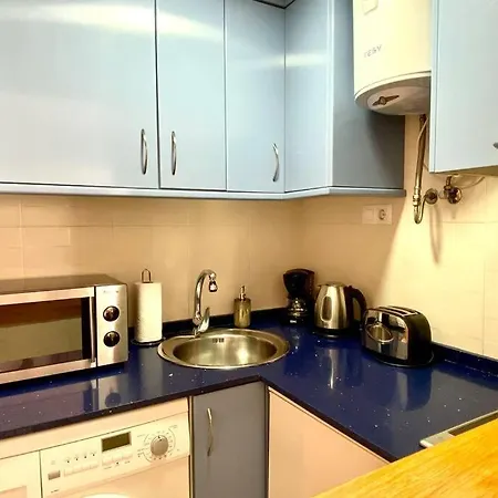 Apartamento Pequeno Y Luminoso En