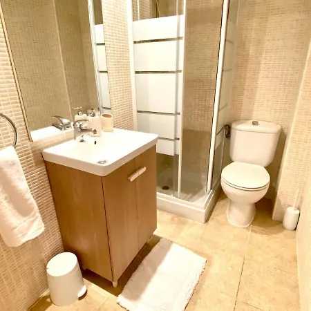 Apartamento Pequeno Y Luminoso En *