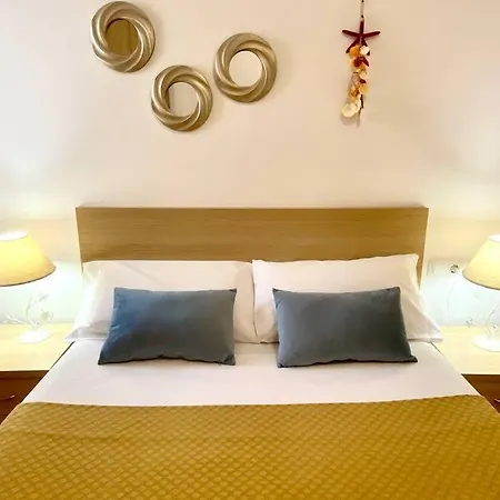 公寓 Apartamento Pequeno Y Luminoso En *
